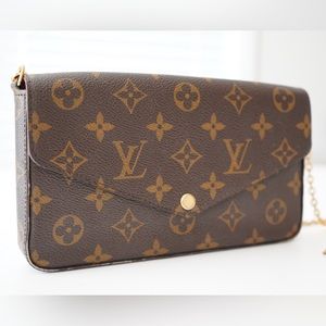 Louis Vuitton Pochette Felicie Chain Wallet with Fuchsia interior.